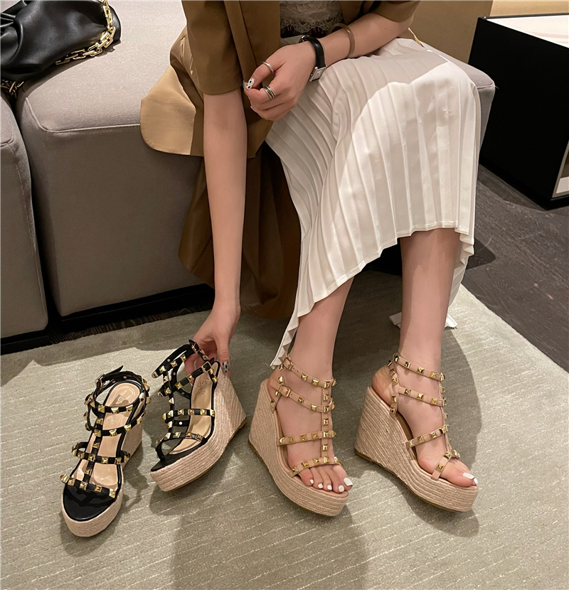 Thick Sole Rivet Open Toe Platform Sandals Women 2026 New Wedge Roman Heels - Image 3