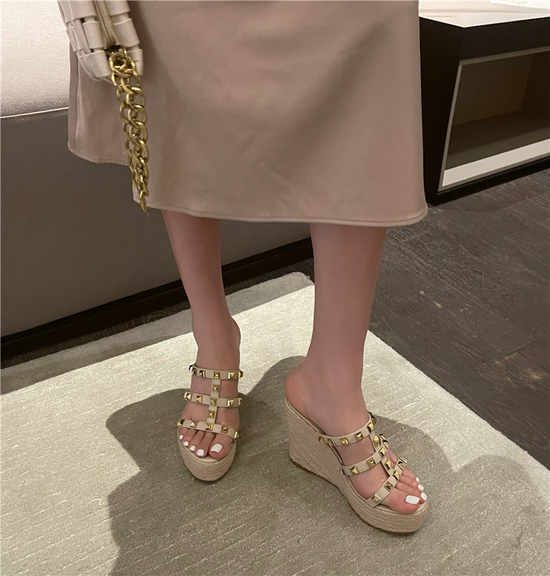 2026 Summer New Rivet High Heel Woven Wedge Open Toe Platform Sandals - Image 4