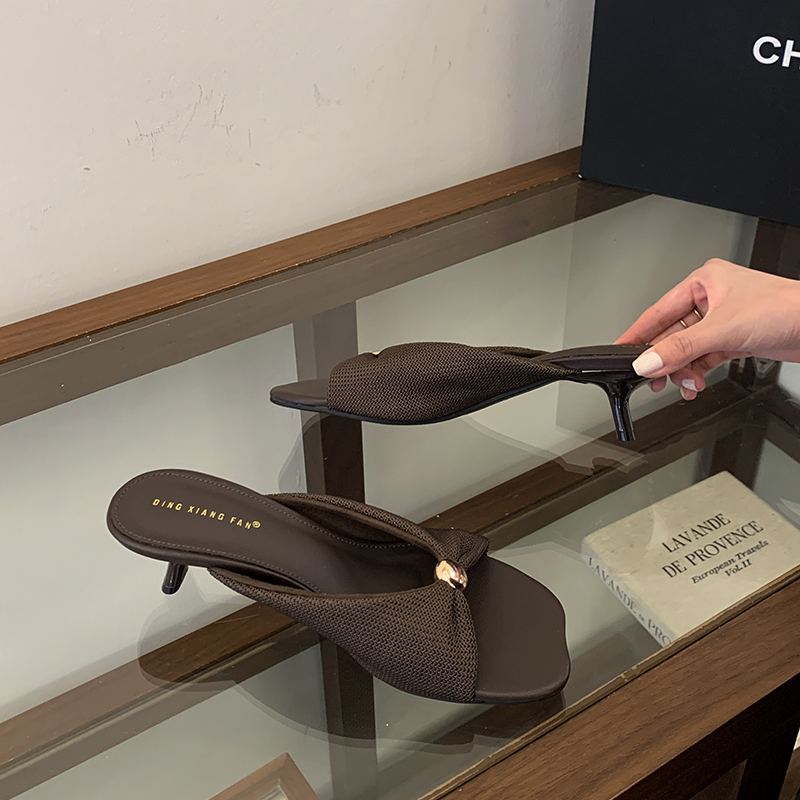 2026 Summer French Style Comfortable Cat Heel Open Toe Women's Sandals Soft Sole Solid Color Slippers - Image 3