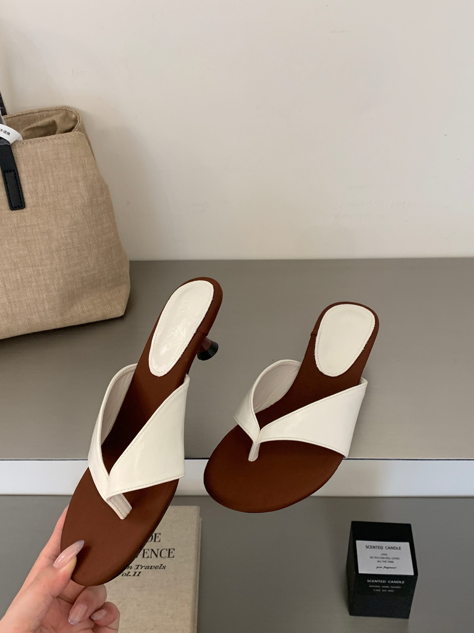 Women's Minimalist Flat Slide Sandals with Toe Loop Summer 2026 Korean Style Comfortable Commuter Slippers - Image 4