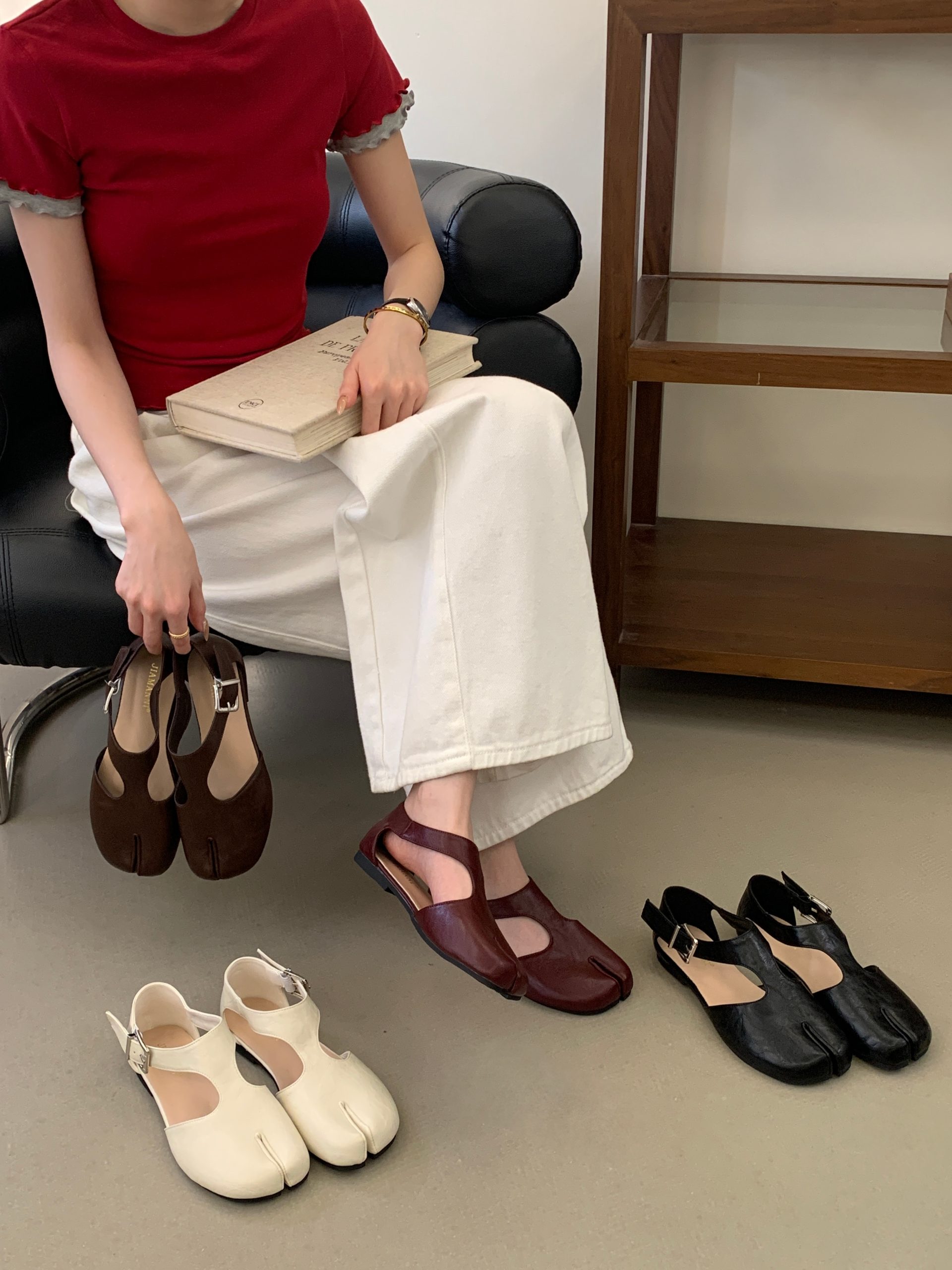 French Style Split-Toe Mary Jane Platform Sandals for Women 2026 New Summer Hollow Open-Toe Roman Shoes